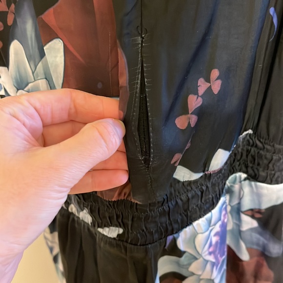 Rare Adidas romper - Picture 7 of 9